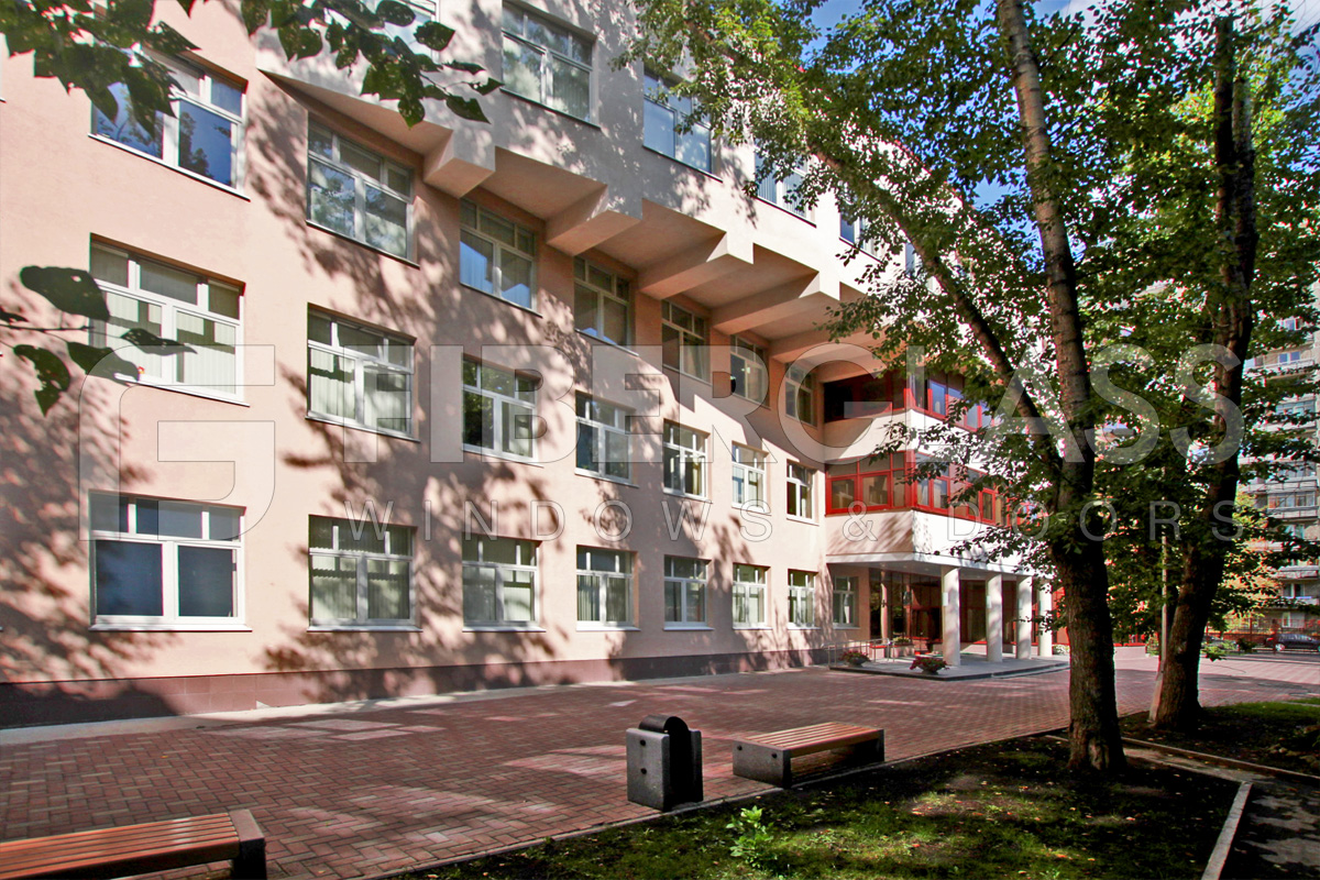Стеклокомпозитные окна в школе на ул. Щепкина